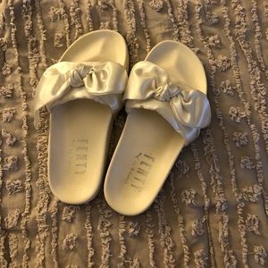 Puma x Fenty-Rihanna Bow Slides